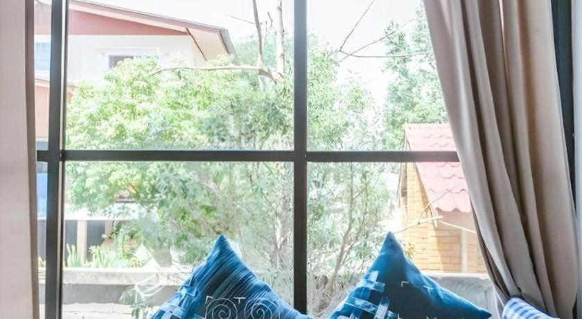 Hug Inn Phrae Exterior foto